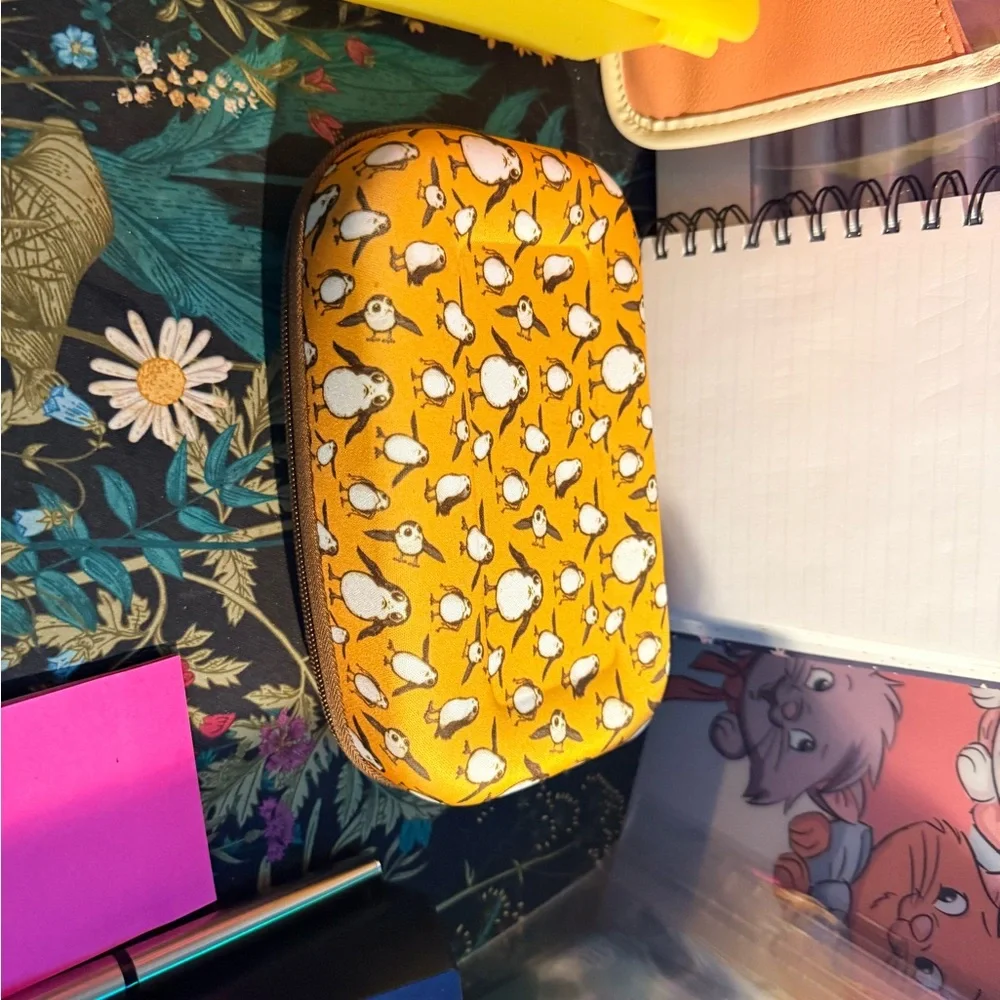 Star Wars porg pen/pencil case - see pics